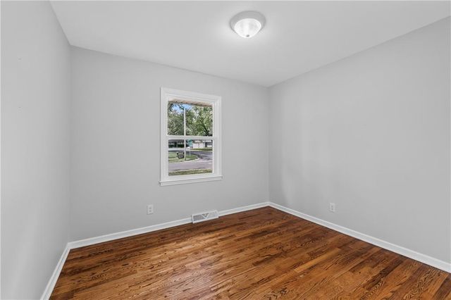 10300 E 72nd Street, Raytown, MO 64133