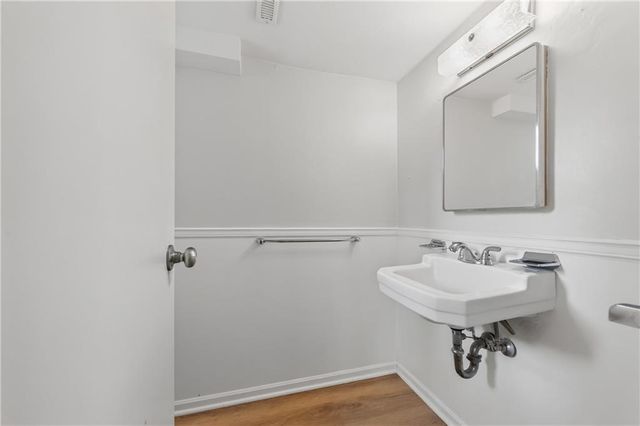 10300 E 72nd Street, Raytown, MO 64133