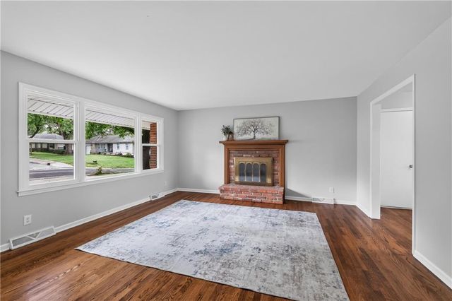 10300 E 72nd Street, Raytown, MO 64133