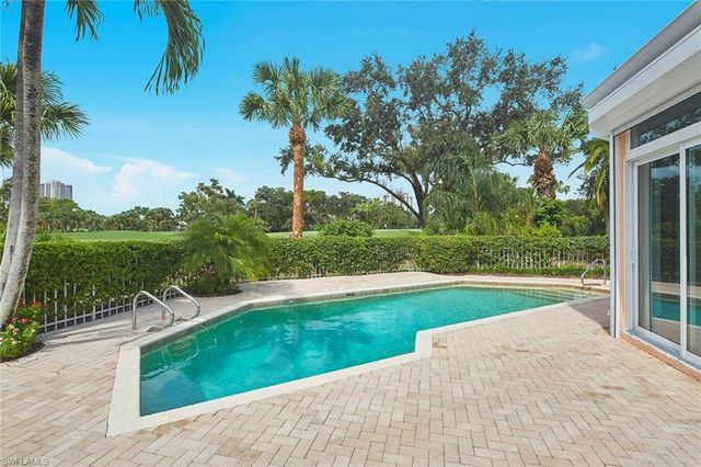 7025 Rue De Marquis 48, Naples, FL 34108