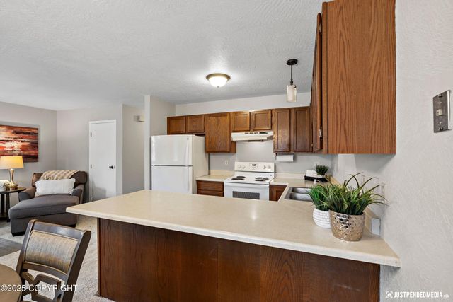 7701 Pleasure View Circle, Anchorage, AK 99507