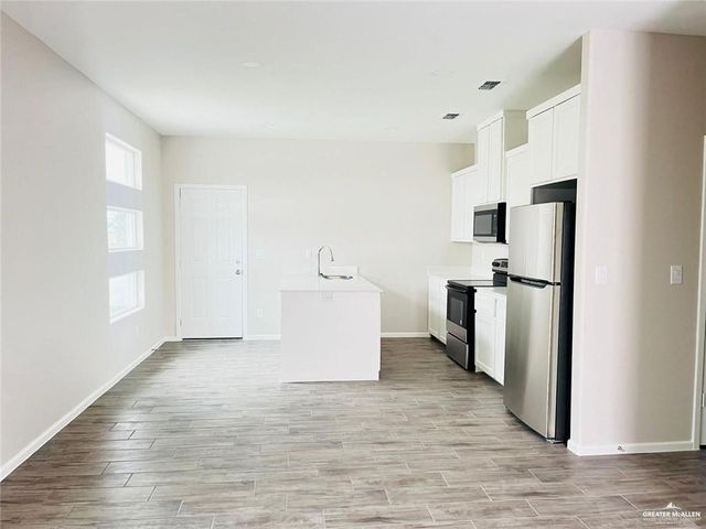 3302 Wolf Creek Avenue, Mcallen, TX 78504