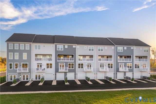 2806 Calgary Loop, Chester, VA 23831