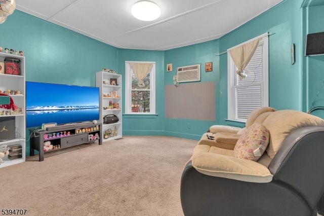 12 Lincoln Ave, Dover Town, NJ 07801