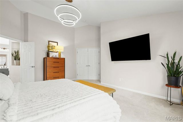 815 Kiefer Trails Drive, Ballwin, MO 63021