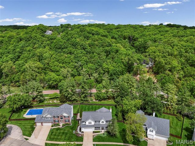 815 Kiefer Trails Drive, Ballwin, MO 63021