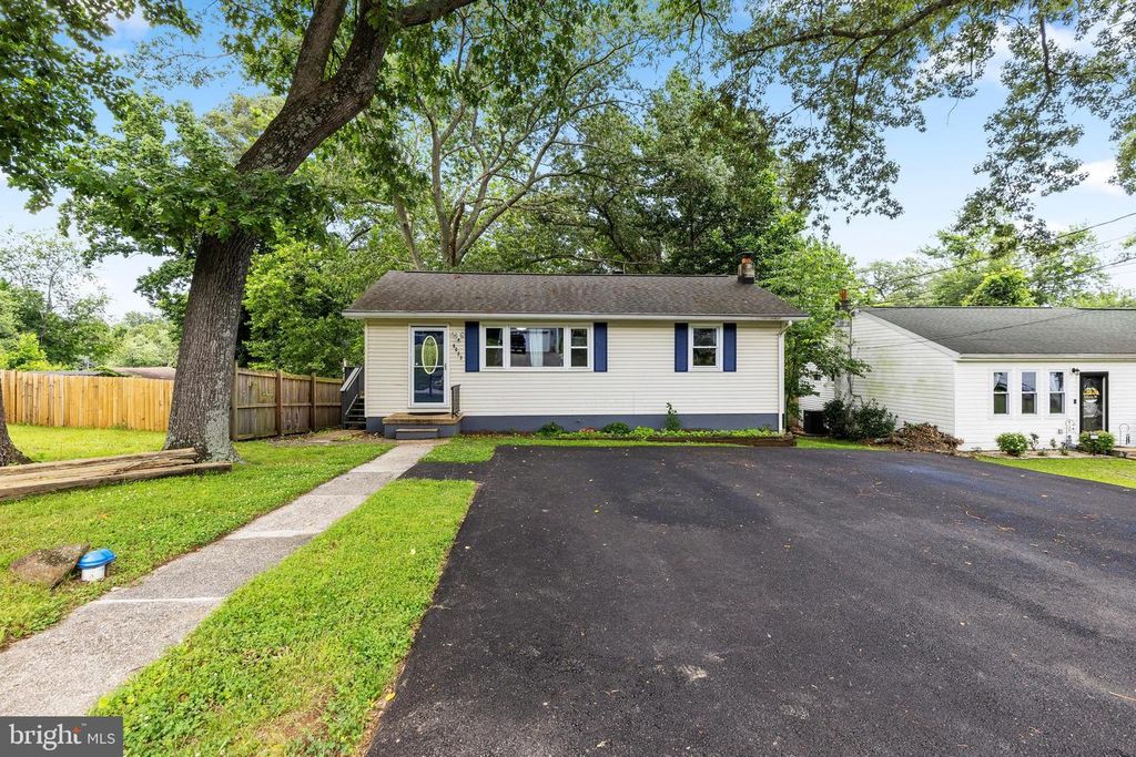 8053 MAYWOOD AVE, Pasadena, MD 21122