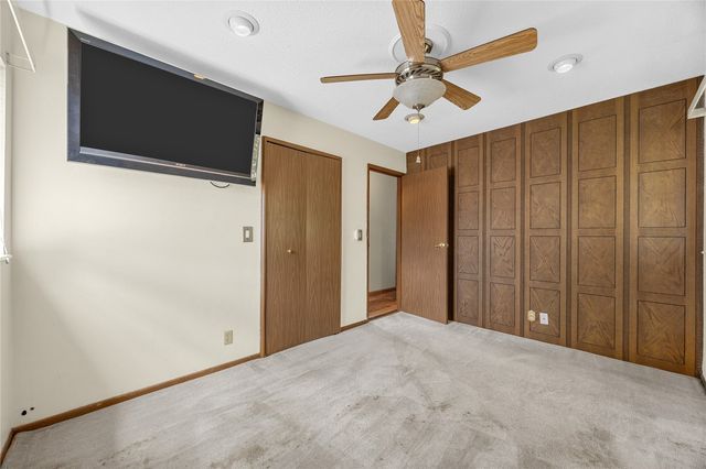 3401 Ardsley Lane SW, Cedar Rapids, IA 52404