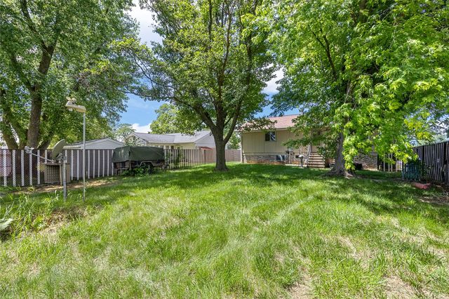 3401 Ardsley Lane SW, Cedar Rapids, IA 52404