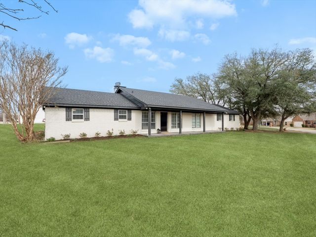 205 Westshore Drive, Wills Point, TX 75169