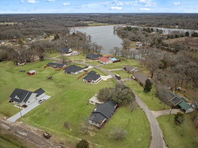 205 Westshore Drive, Wills Point, TX 75169