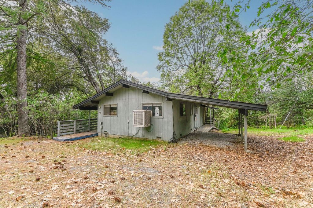 52 Iris Way, West Point, CA 95255