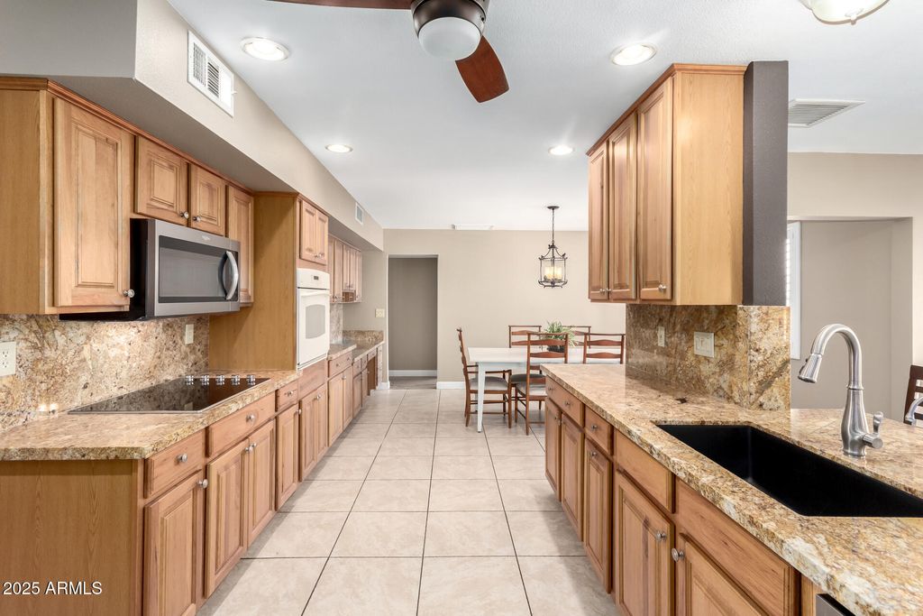 property-img