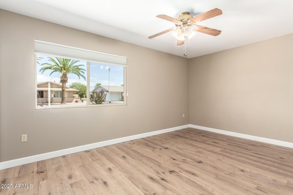 property-img