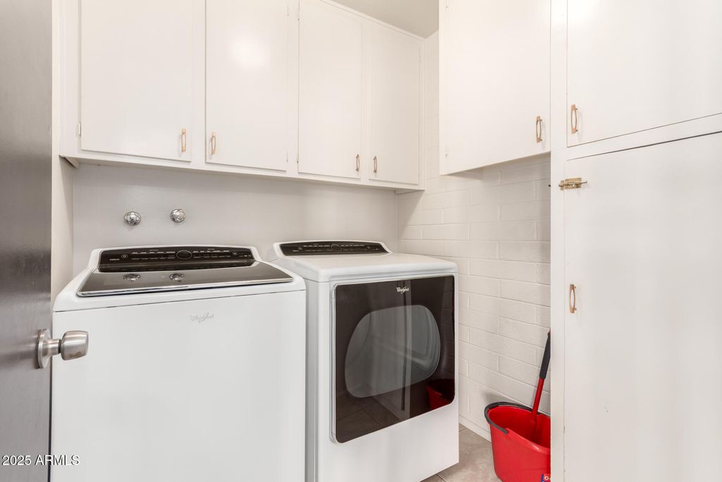 property-img