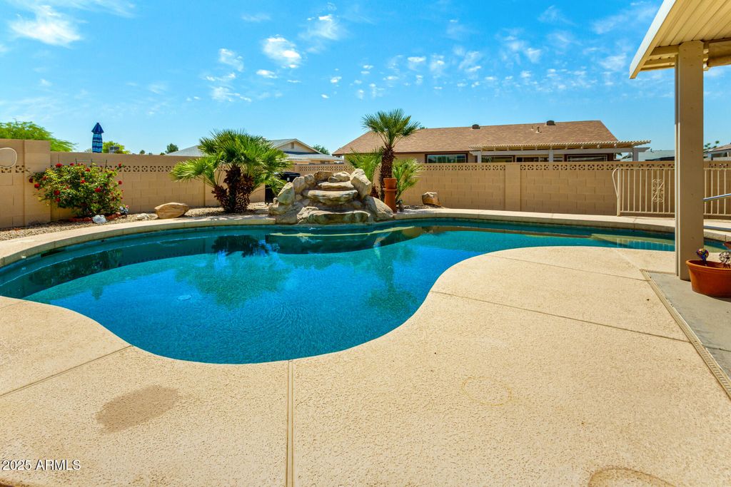 property-img