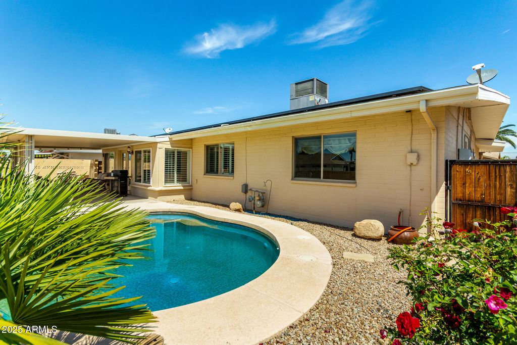 property-img