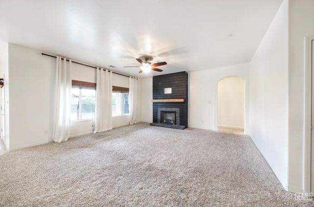 15001 Cotton Blossom Avenue, Bakersfield, CA 93314