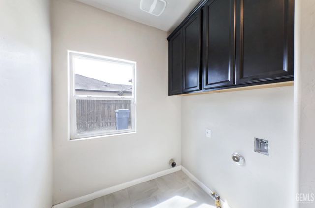 15001 Cotton Blossom Avenue, Bakersfield, CA 93314