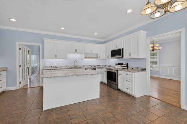 3989 Cadiz Rd, Bumpus Mills, TN 37028