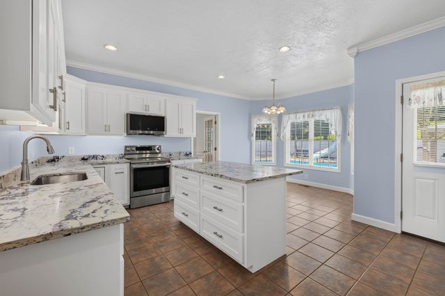 3989 Cadiz Rd, Bumpus Mills, TN 37028