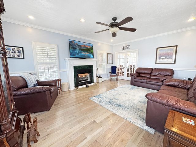 3989 Cadiz Rd, Bumpus Mills, TN 37028