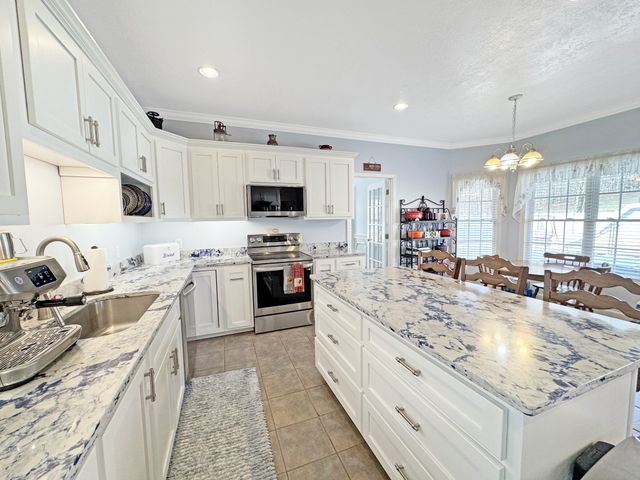 3989 Cadiz Rd, Bumpus Mills, TN 37028