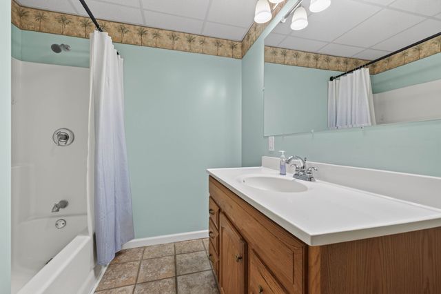 3989 Cadiz Rd, Bumpus Mills, TN 37028