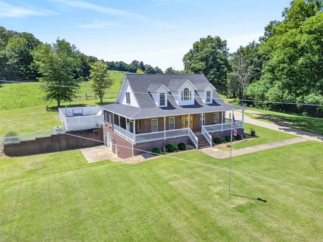3989 Cadiz Rd, Bumpus Mills, TN 37028