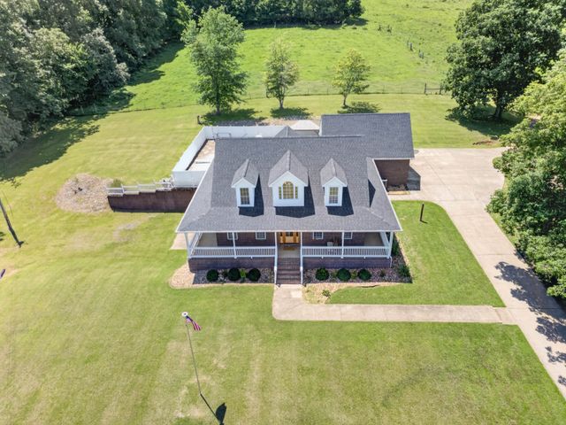 3989 Cadiz Rd, Bumpus Mills, TN 37028