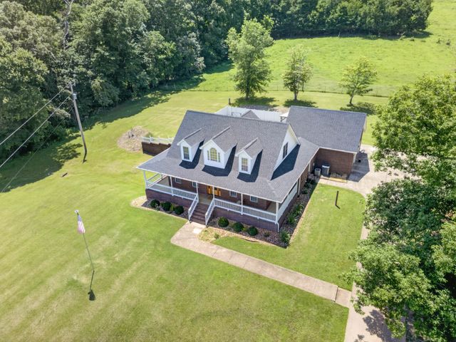 3989 Cadiz Rd, Bumpus Mills, TN 37028