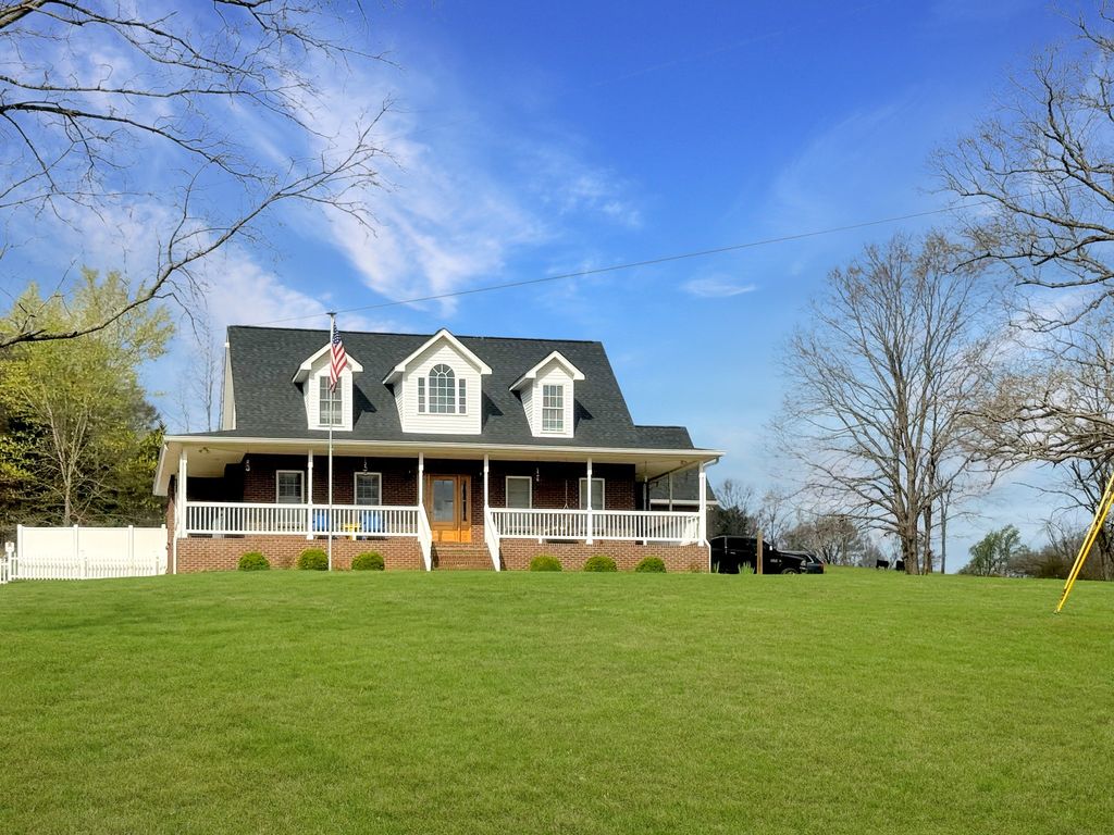 3989 Cadiz Rd, Bumpus Mills, TN 37028