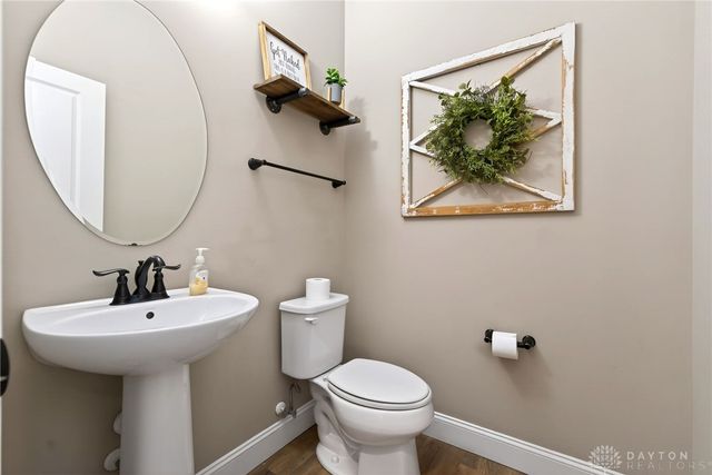 1706 Meadow Creek Court, Centerville, OH 45458