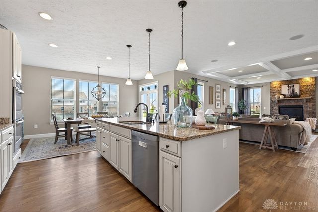 1706 Meadow Creek Court, Centerville, OH 45458