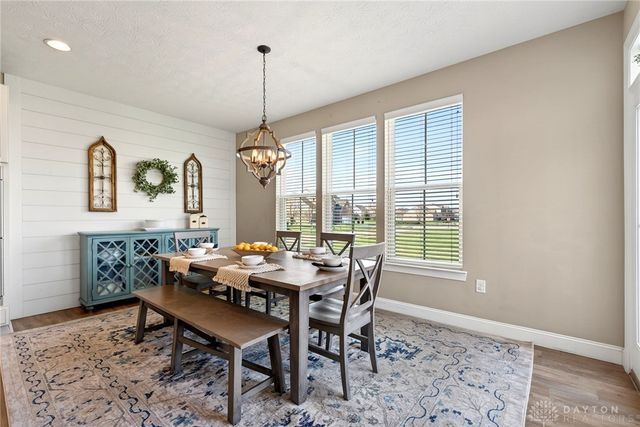 1706 Meadow Creek Court, Centerville, OH 45458