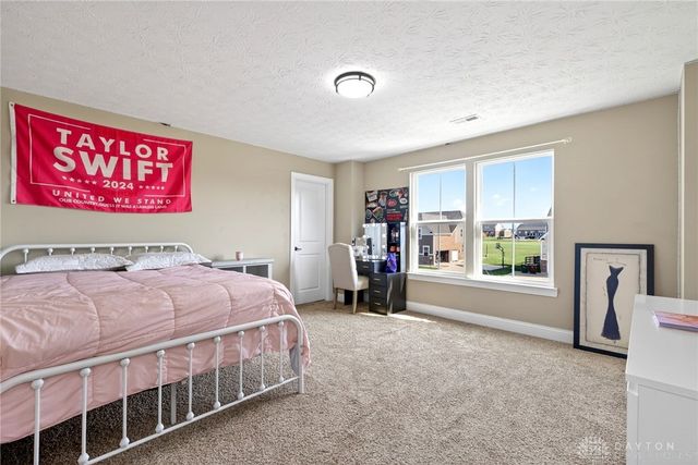 1706 Meadow Creek Court, Centerville, OH 45458