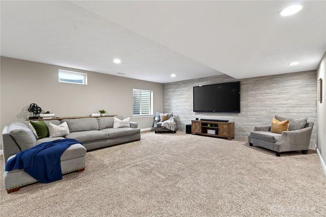 1706 Meadow Creek Court, Centerville, OH 45458