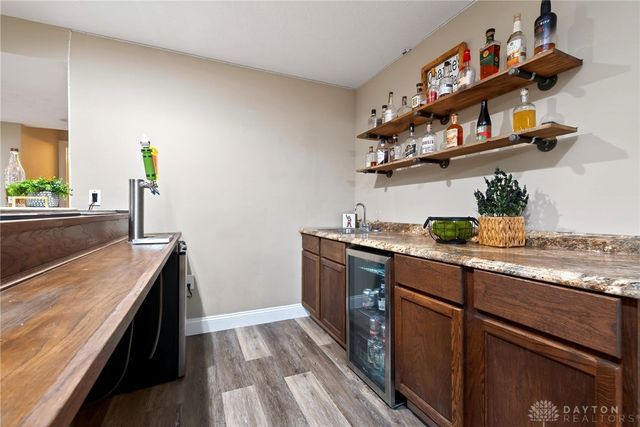 1706 Meadow Creek Court, Centerville, OH 45458