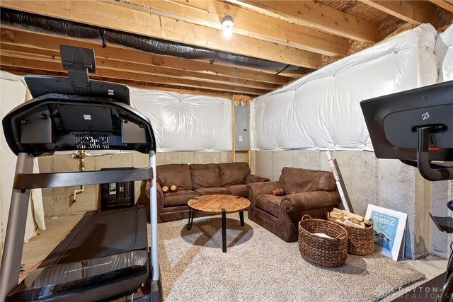 1706 Meadow Creek Court, Centerville, OH 45458