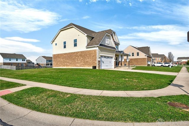 1706 Meadow Creek Court, Centerville, OH 45458