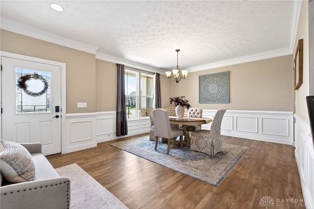 1706 Meadow Creek Court, Centerville, OH 45458