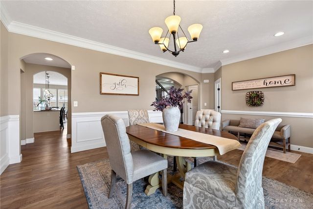 1706 Meadow Creek Court, Centerville, OH 45458