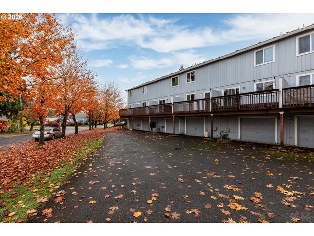 6621 N COLUMBIA Way, Portland, OR 97203