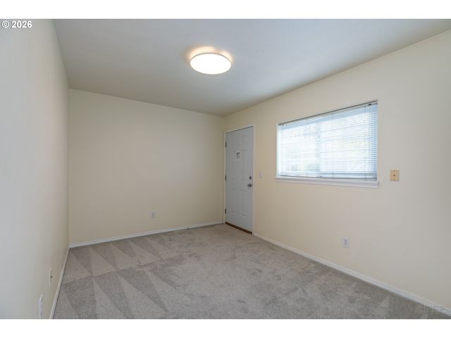 6621 N COLUMBIA Way, Portland, OR 97203