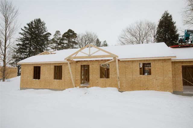 425 E PLEASANT Street, Corry, PA 16407