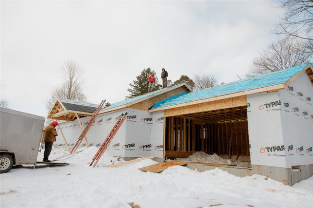 425 E PLEASANT Street, Corry, PA 16407