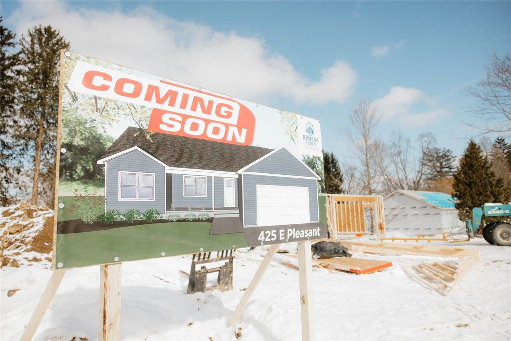 425 E PLEASANT Street, Corry, PA 16407