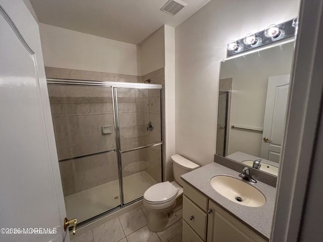 4 Salter Court, Manalapan, NJ 07726