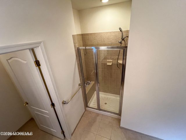 4 Salter Court, Manalapan, NJ 07726