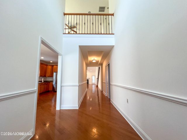 4 Salter Court, Manalapan, NJ 07726